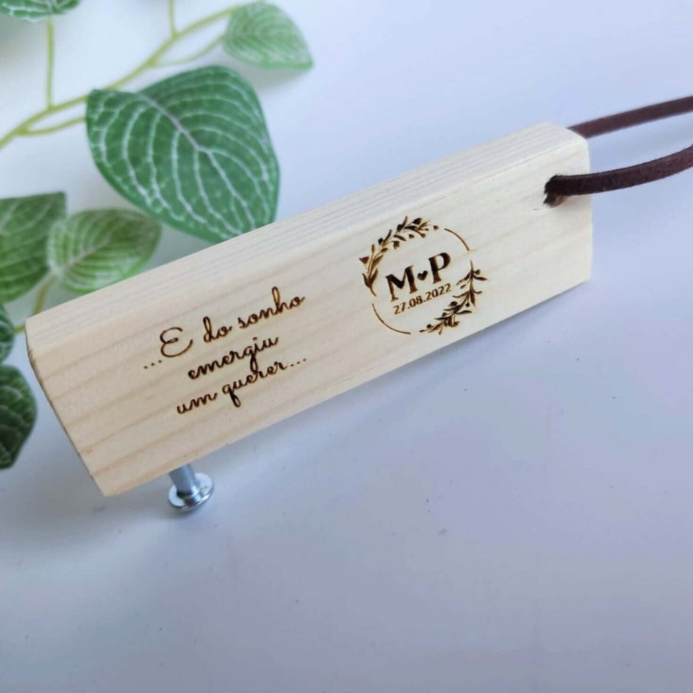 Wedding Souvenir Abre Caricas Rustic