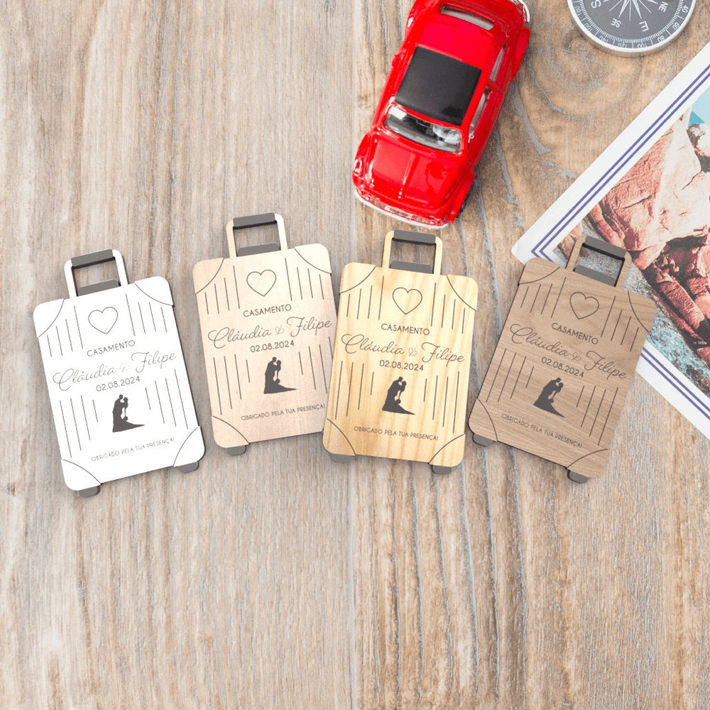quatro modelos de lembrança para casamento mala de viagem, modelos em branco, bétula, pinho e carvalho