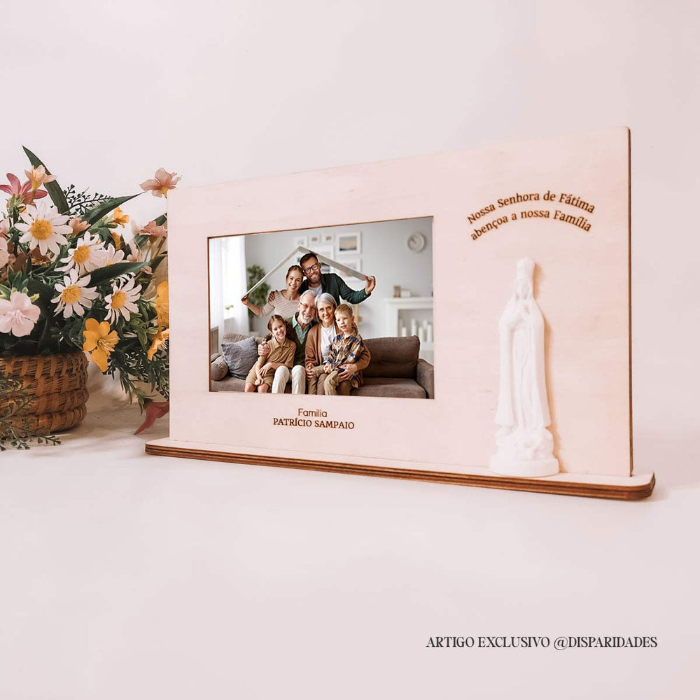 Moldura em Madeira Nossa Senhora de Fátima