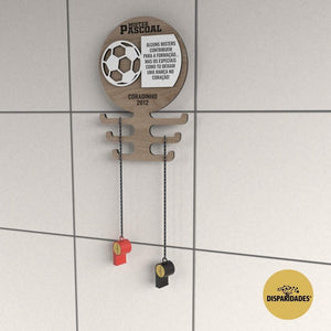 Organizador de Apitos Personalizado-Disparidades-Apito,Cor_Carvalho e Branco,Futebol,Organizador,Treinador Organizador de Apitos Personalizado-Disparidades-Apito,Cor_Carvalho e Branco,Futebol,Organizador,Treinador
