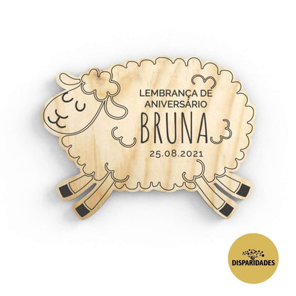 Lembrança de Aniversário com íman 'Ovelha'-Disparidades-Cor_Branco,Cor_Carvalho (natural),Cor_Pinho (natural),Lembrança,Lembrança de aniversário,Ovelha,íman