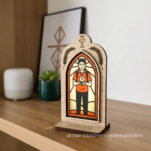 Oratório de Madeira com Vitral | São Carlo Acutis
