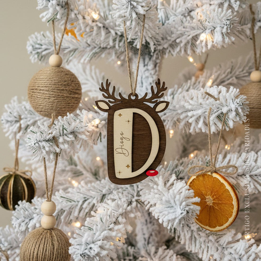 Pendente de Natal em Madeira | Rena Inicial Personalizada