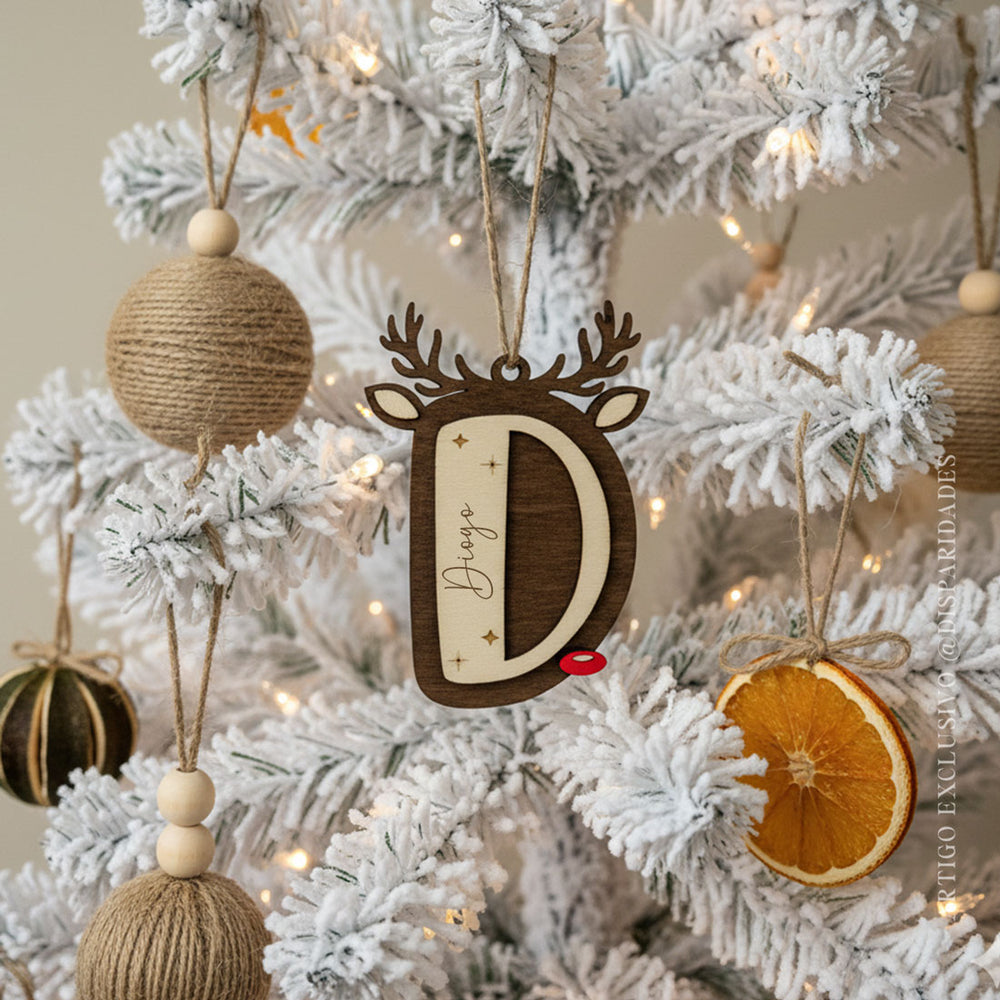Pendente de Natal em Madeira | Rena Inicial Personalizada