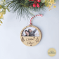 Bola de Natal Porta-retrato produzida em madeira contraplacada de okoumé. Tamanho 9,5x10 cm. Proteção da foto em acrílico